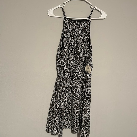 Never worn dress - Picture 1 of 3